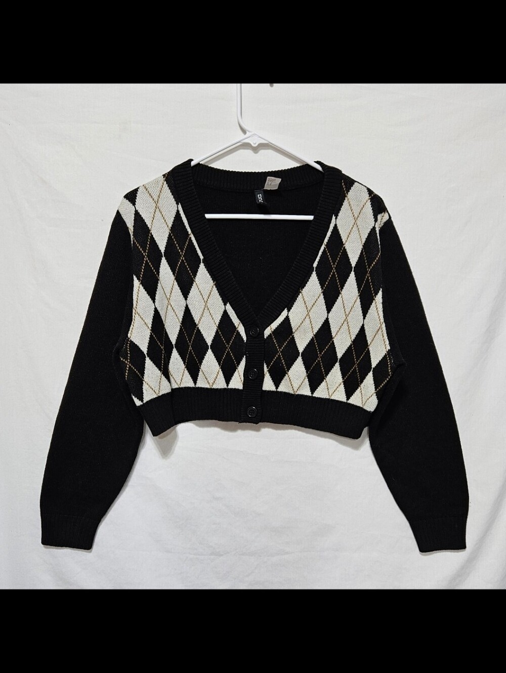 H&M Divided Black & White Argyle Cropped Cardigan Sweater Size M